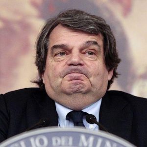 Monti, le due facce del Financial Times e l’insostenibile leggerezza di Brunetta