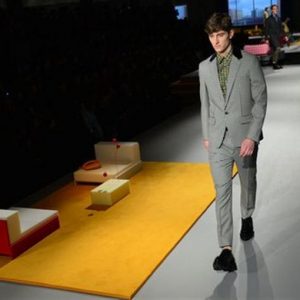 Gucci اور Prada، اینٹی ٹرسٹ جعلی مصنوعات کی دو سائٹوں کو چھپاتا ہے۔