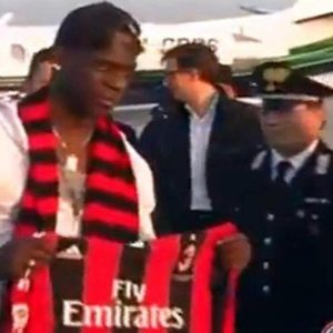 Balotelli Milano'da çürük elma gazeteciye dönüştüğünde...