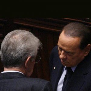 ELECCIONES - Berlusconi: "Vamos a devolver la IMU" - Monti: "No cumple sus promesas"