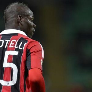 Milan, Balotelli formasıyla ilk maçına çıktı