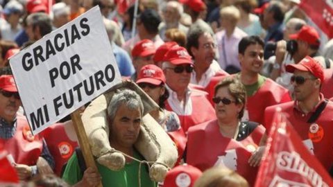 स्पेन, 5 मिलियन बेरोजगार
