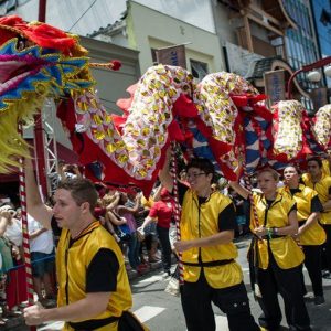 Cina, Tahun Baru meningkatkan konsumsi