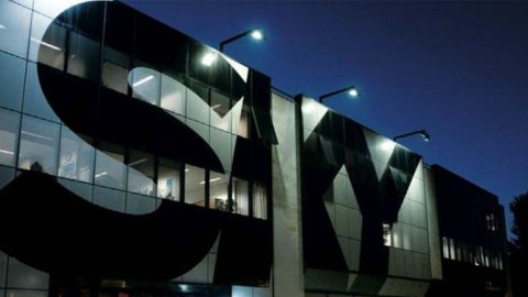 Sky entra em vigor no digital terrestre: acordo com a TiMedia para 5 canais