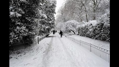 Meteo, temperature a picco nel weekend: arrivano i giorni più freddi dell’anno