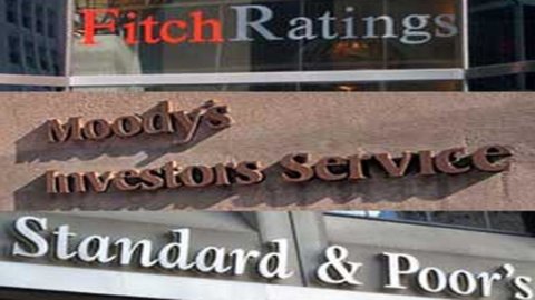 Avrupa'da notlar iyileşiyor: Fitch Yunanistan'ı ve S&P İspanya'yı destekliyor