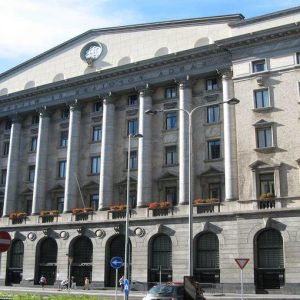 Borsa negativa, svettano Bpm e Mps