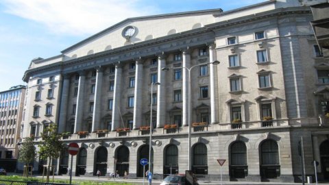 Borsa negativa, svettano Bpm e Mps