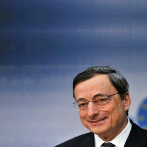 ECB, Draghi: "Tidak untuk tekanan politik, nilai tukar penting untuk pertumbuhan"