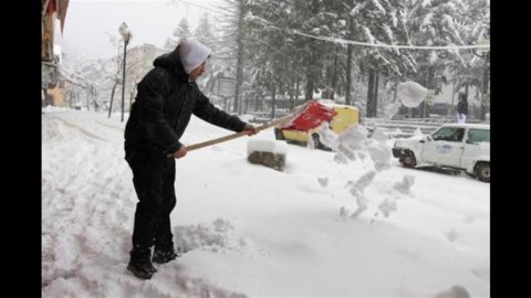 Weather, from Thursday new wave of frost and bad weather: snow in the plains in the North