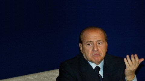 Il giorno dopo la condanna nel processo Mediaset, Berlusconi rischia un altro processo