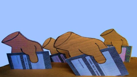 Elezioni Senato, Viminale: scrutinio di un terzo dei dati corregge le proiezioni ed è testa a testa