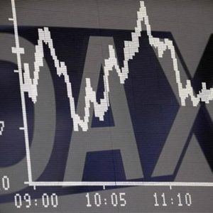 Il voto affossa le banche e colpisce la Borsa