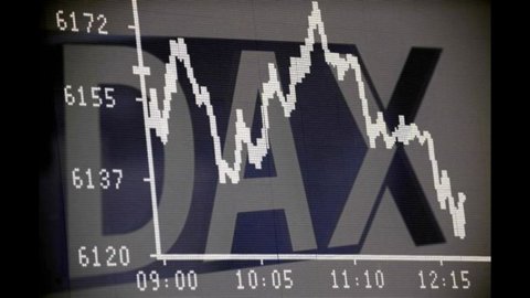 Il voto affossa le banche e colpisce la Borsa