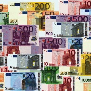 Pagamenti in contanti: il limite può risalire da mille a 3mila euro
