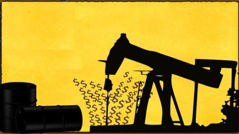 Нефть снова падает, золото растет