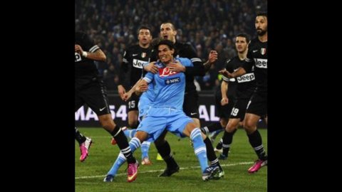 Napoli-Juve termine 1-1 : les bianconeri indemnes et toujours plus proches du scudetto