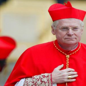 Conclave, bookmaker scatenati: Scola favorito, il Papa nero il più giocato. E spunta Padre Maguire..