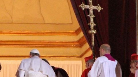 サペリ: 「教皇フランシス、慈善の擁護者」. 解放の神学を超えた男