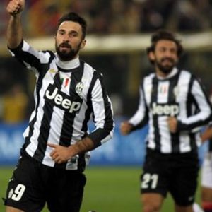 La Juve espugna anche Bologna, 2-0