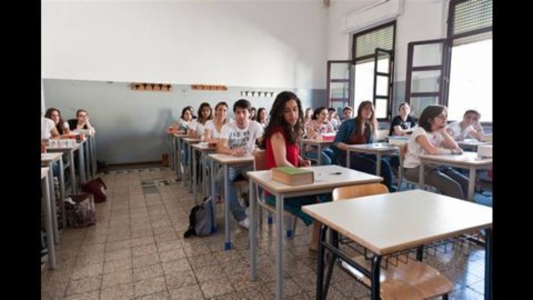 Little education in Italian public and private budgets