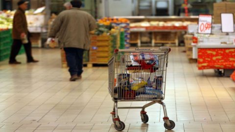 Nasce a Modena il supermercato anti-crisi: la spesa in cambio di lavoro