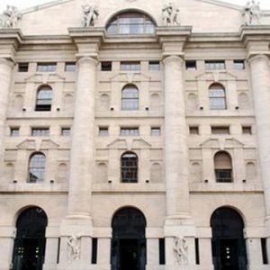 Btp Italia arranca bien, la bolsa busca un repunte