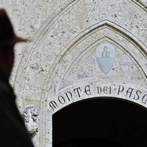 Mps sale del 3% dopo la notizia del sequestro da 1,8 mld. Nomura precisa: “nessun asset bloccato”.