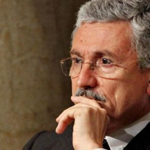 D'Alema tentang penyerangan di Partai Demokrat: "Tidak masuk akal mencalonkan Prodi seperti ini"