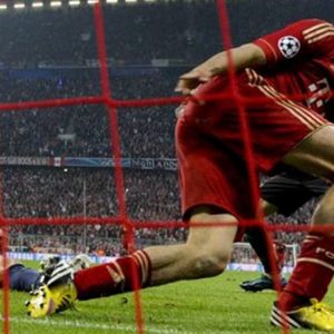 CHAMPIONS LEAGUE – Bayern o mortifică pe Barcelona (4-0), dar sunt două erori de arbitru