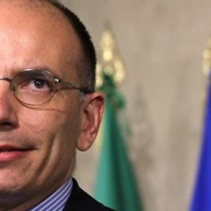 Enrico Letta menerima posisi cadangan untuk "pemerintah yang melayani negara"