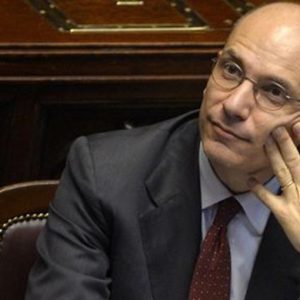 Letta hükümeti Senato'ya da güvensin