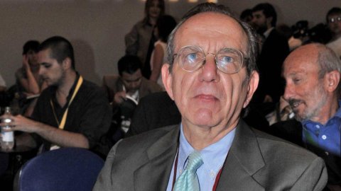 Cura Padoan: tagli da 7,5 mld al cuneo fiscale