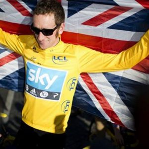 CICLISMO-GIRO D’ITALIA -Tappa trappola per Wiggins: cade e perde 1′ 27″ da Nibali