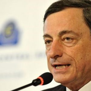 ECB、ユーロ圏の専門家が GDP 予測を引き下げる: 0,4 年のマイナス 2013%