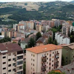 Mercato immobiliare mai così male dal 1985: -25,7% nel 2012