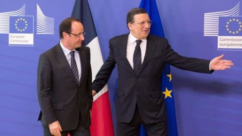 Hollande a Bruxelles: serve compromesso con Germania, ma no ad asse italo-francese contro Berlino