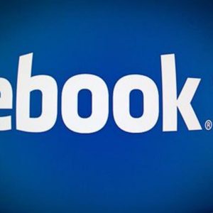 Facebook و Instagram أسفل لمدة ساعة