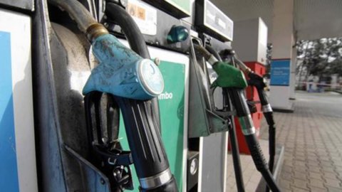 Carburanti: prezzi sostanzialmente stabili