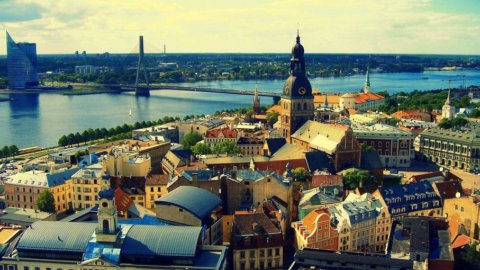 Eurogruppo: via libera alla Lettonia, sì a ricapitalizzazione diretta della banche dall’Esm