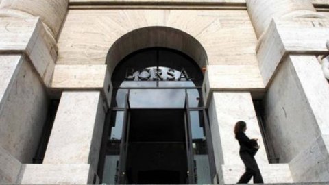 Change en parité en attente de la Fed : Rcs au plus bas (-13%) avec Rotelli n'adhérant pas à la hausse