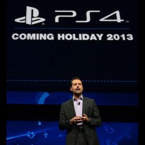 Sony lancia la Playstation 4: esce prima di Natale e costa 100 euro meno dell’Xbox One di Microsoft
