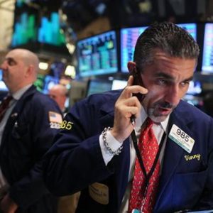 Wall Street: Comercianții plătesc pentru a primi date sensibile în avans