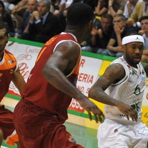 Basket, Serie A : Brindisi et Sassari continuent d'étonner