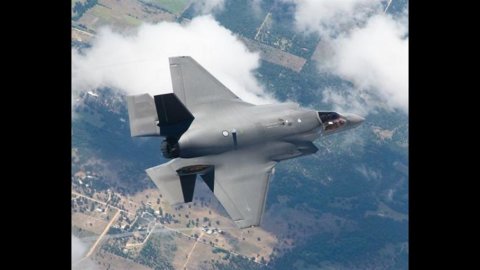 Caccia F35: il Parlamento deciderà il numero, l’impegno è ancora per 131