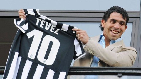 Mercado de fichajes - Juventus, tras Tevez buscamos lateral: el favorito es Zúñiga