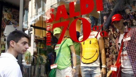 Sale: the summer rush starts tomorrow, but we will spend less than 100 euros each