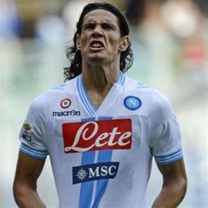 Es wird Cavanis Woche: Napoli wird ihn für 64 Millionen an PSG verkaufen und Dzeko verpflichten