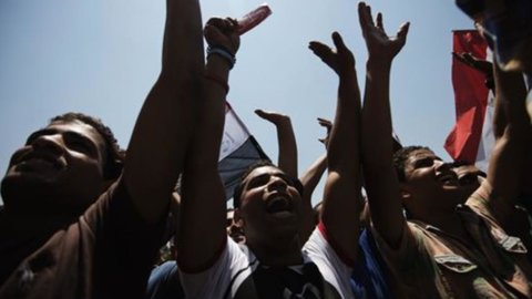Egitto: massacro all’alba, decine di morti