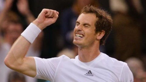 Murray finalde Djokovic'i yendi: Wimbledon 77 yıl sonra yeniden İngiliz